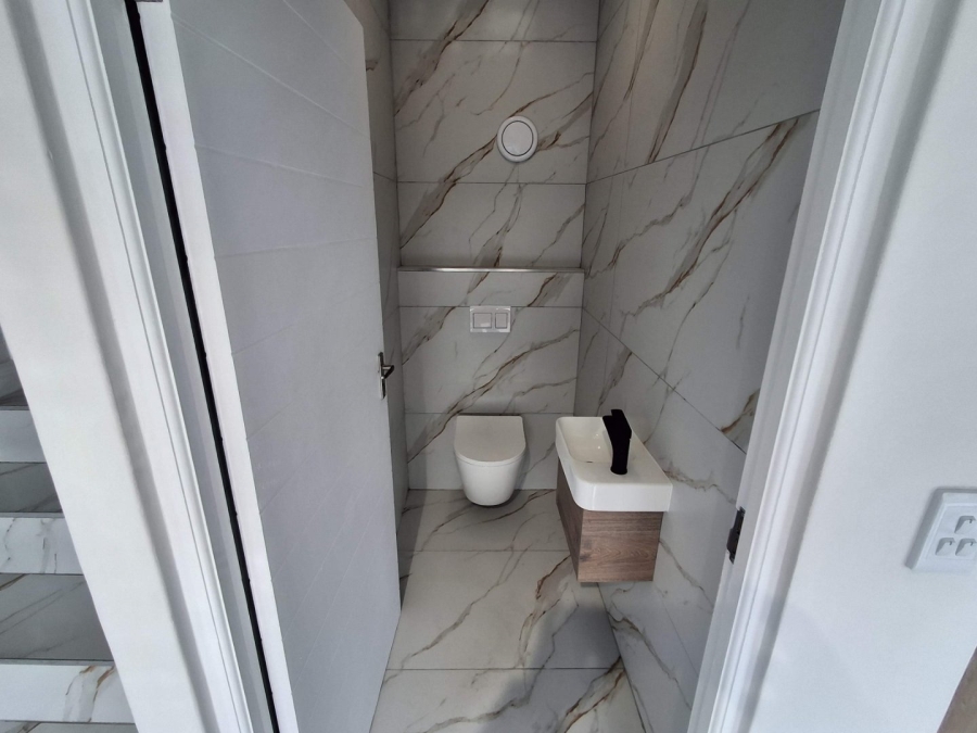 3 Bedroom Property for Sale in Sandown Western Cape